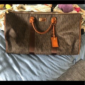 *SALE TODAY ONLY* XL MICHAEL KORS DUFFLE